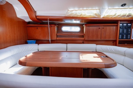 Jeanneau Sun Odyssey 49 Živa