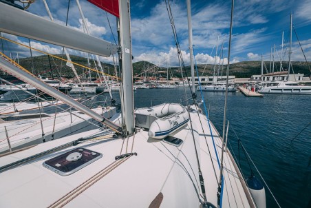 Jeanneau Sun Odyssey 49i Ana B.