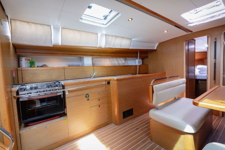 Jeanneau Sun Odyssey 49i Ana B.