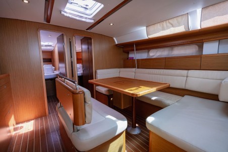 Jeanneau Sun Odyssey 49i Ana B.