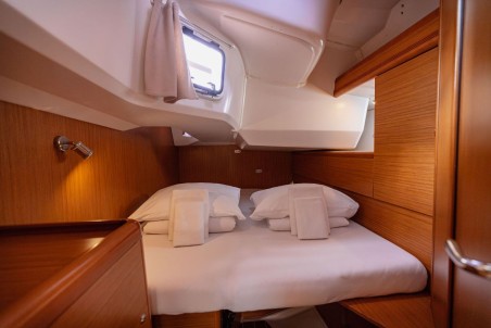 Jeanneau Sun Odyssey 49i Ana B.