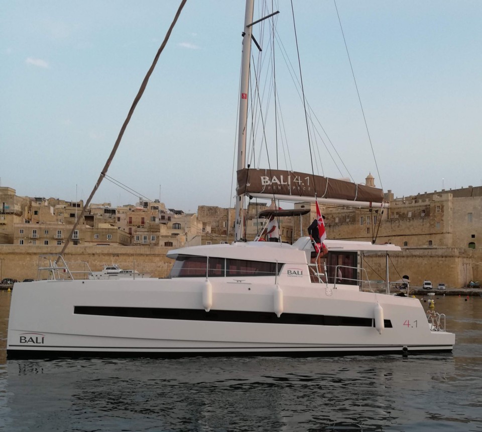 Catana Group Bali 4.1 - 4 cab. Double Five