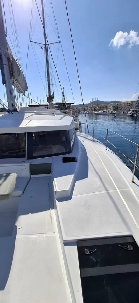 Catana Group Bali 4.2 - 4 + 1 cab. White Pearl