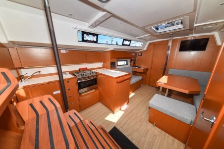 Bavaria Yachtbau Bavaria C38 Sea Cloud