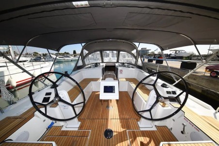 Bavaria Yachtbau Bavaria C42 DNA