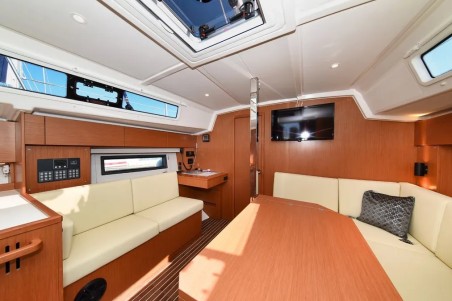 Bavaria Yachtbau Bavaria C42 DNA