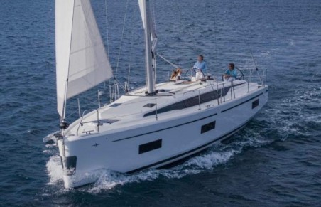 Bavaria Yachtbau Bavaria C42 Horizon