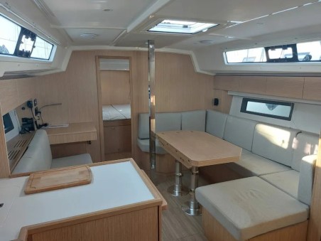 Bavaria Yachtbau Bavaria C42 Marabou