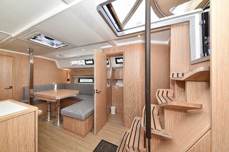 Bavaria Yachtbau Bavaria C42 Mauvic