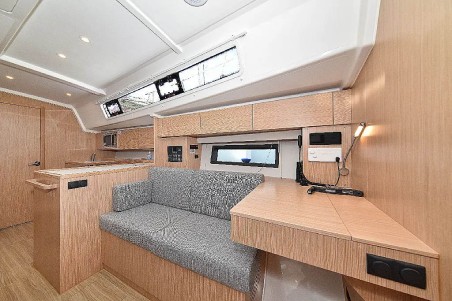 Bavaria Yachtbau Bavaria C42 Mauvic