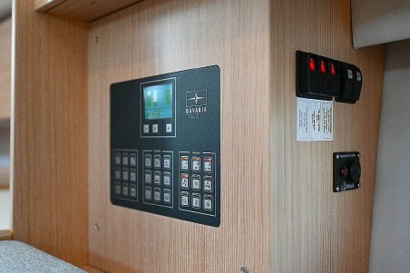 Bavaria Yachtbau Bavaria C42 Mauvic