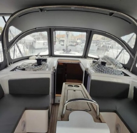 Bavaria C42 | Yacht Charter Greece | Travelboat