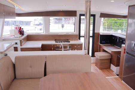 Catana Group Bali 4.2 OW Dorothea