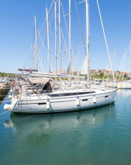 Bavaria Yachtbau Bavaria Cruiser 37 - 2 cab. Kata