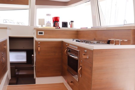 Catana Group Bali 4.2 OW Dorothea