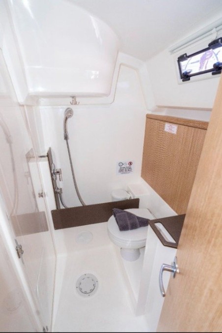 Bavaria Yachtbau Bavaria Cruiser 37 - 2 cab. Kata