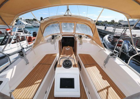 Bavaria Yachtbau Bavaria Cruiser 37 - 3 cab. Lupe
