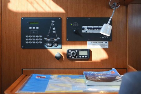 Bavaria Yachtbau Bavaria Cruiser 37 - 3 cab. Lupe