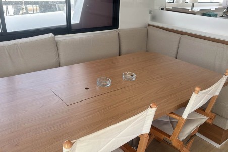 Catana Group Bali 4.4 - 4 + 1 cab. Neo