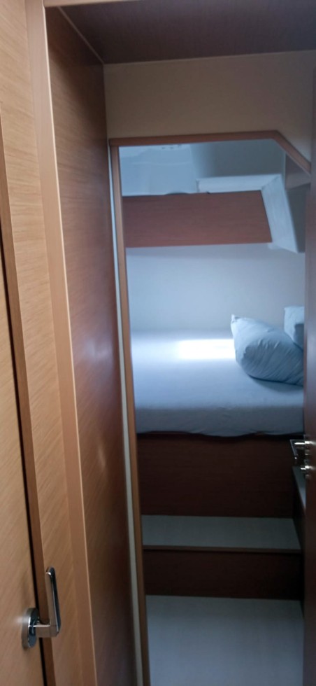 Excess Excess 11 - 4 + 1 + 1 cab. Malaolaur