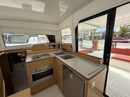 Excess Excess 11 - 4 + 1 + 1 cab. Roxy