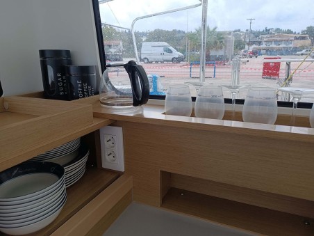 Excess Excess 11 - 4 + 1 + 1 cab. Roxy