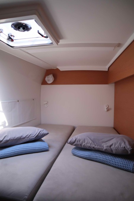 Excess Excess 11 - 4 + 1 + 1 cab. Starfish