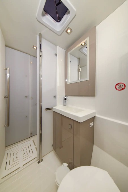 Fountaine Pajot Fountaine Pajot Astrea 42 - 4 + 2 cab. Le Bart