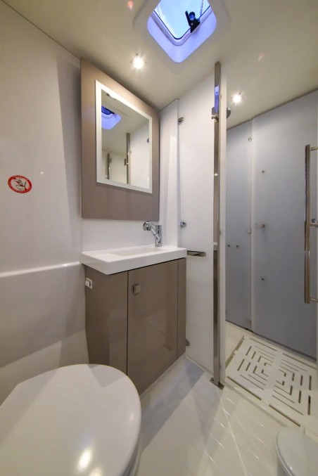 Fountaine Pajot Fountaine Pajot Astrea 42 - 4 + 2 cab. Le Bart