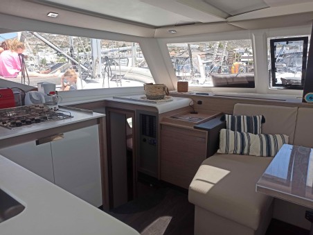 Fountaine Pajot Fountaine Pajot Isla 40 - 4 + 1 cab. Almiriki