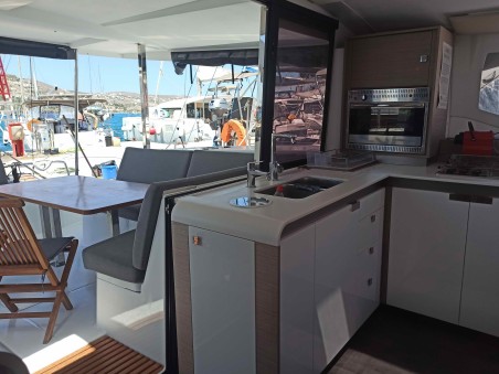 Fountaine Pajot Fountaine Pajot Isla 40 - 4 + 1 cab. Almiriki
