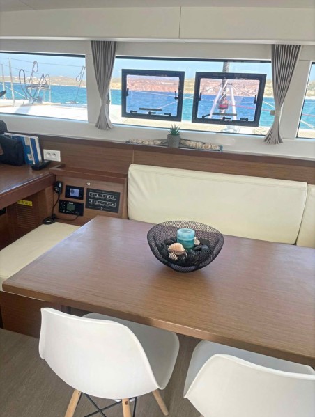 Lagoon-Bénéteau Lagoon 40 - 4 + 2 cab Catalina