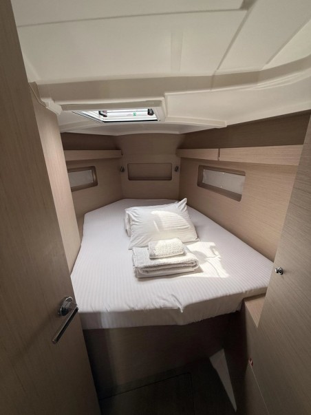 Bénéteau Oceanis 37.1 Karyatis