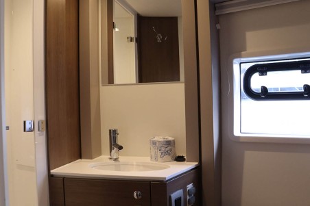 Catana Group Bali 4.4 - 4 + 1 cab. Seas Another Day