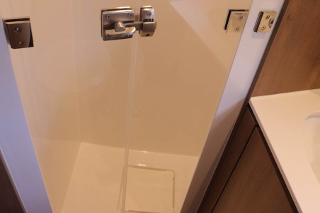 Catana Group Bali 4.4 - 4 + 1 cab. Seas Another Day