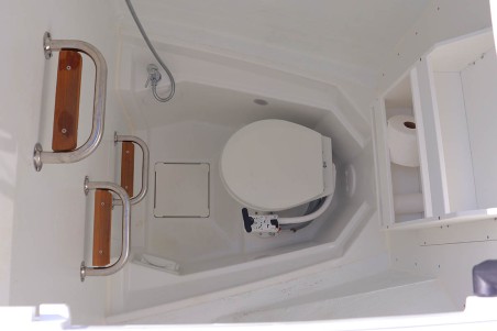 Catana Group Bali 4.4 - 4 + 1 cab. Seas Another Day