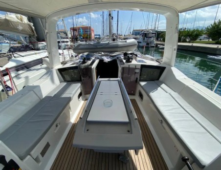 Bénéteau Oceanis 41.1 Alma Libre V