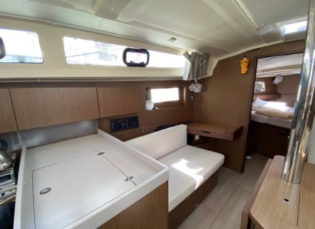 Bénéteau Oceanis 41.1 Alma Libre V