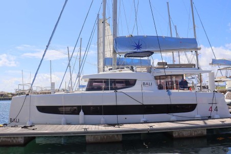 Catana Group Bali 4.4 - 4 + 1 cab. Stellar