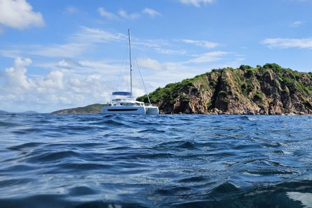 Catana Group Bali 4.4 - 4 + 1 cab. Stellar