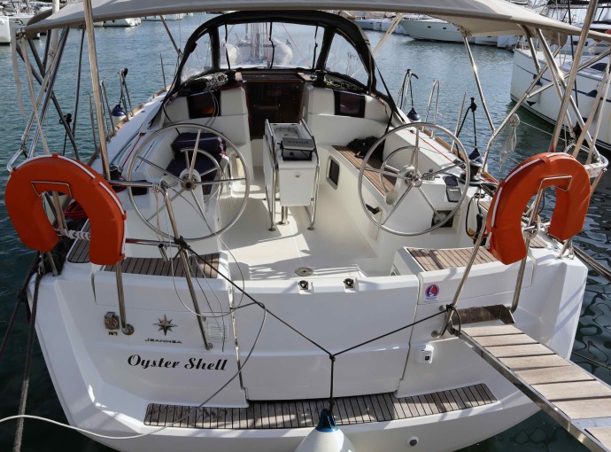 Jeanneau Sun Odyssey 379 Oyster Shell