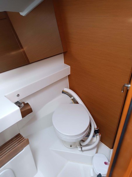 Jeanneau Sun Odyssey 440 - 4 cab. Funky One