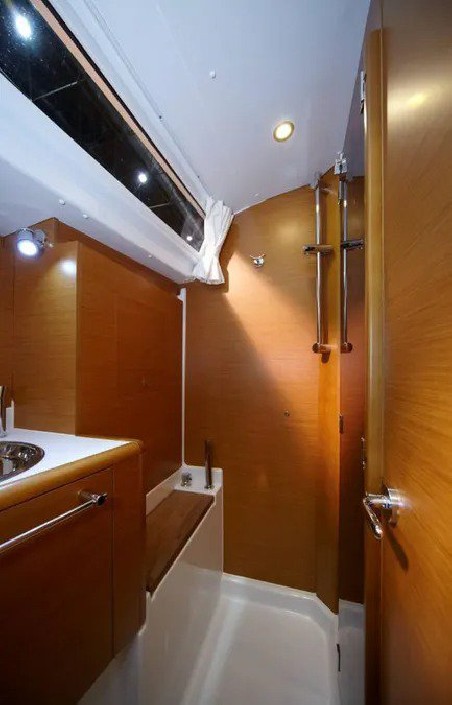 Jeanneau Sun Odyssey 449 Genesis