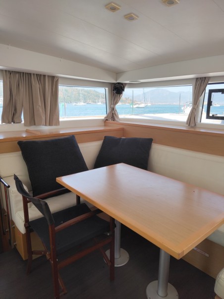 Lagoon-Bénéteau Lagoon 400 - 4 + 2 cab. Santi