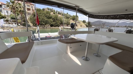 Fountaine Pajot Lipari 41 - 4 + 2 cab. Mirada