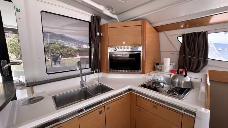 Fountaine Pajot Lipari 41 - 4 + 2 cab. Mirada