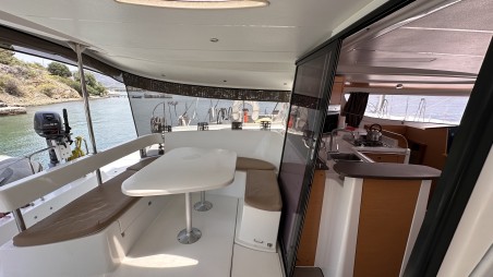 Fountaine Pajot Lipari 41 - 4 + 2 cab. Mirada
