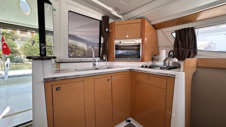 Fountaine Pajot Lipari 41 - 4 + 2 cab. Mirada