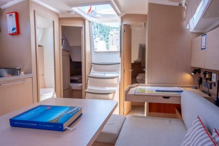 Bénéteau Oceanis 38.1 Triton 89