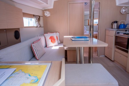 Bénéteau Oceanis 38.1 Triton 89